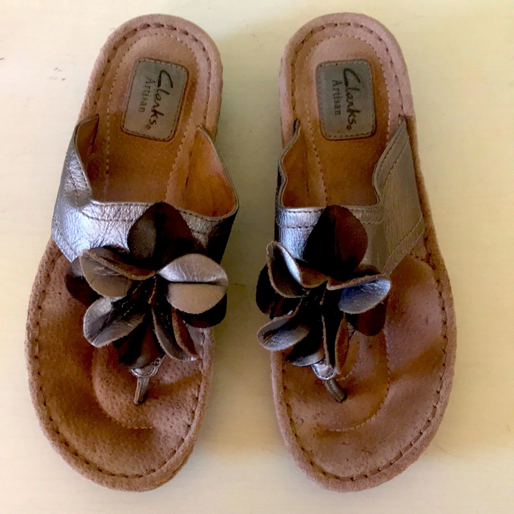 Clark Artisan Tan Flower Sandals sz 9